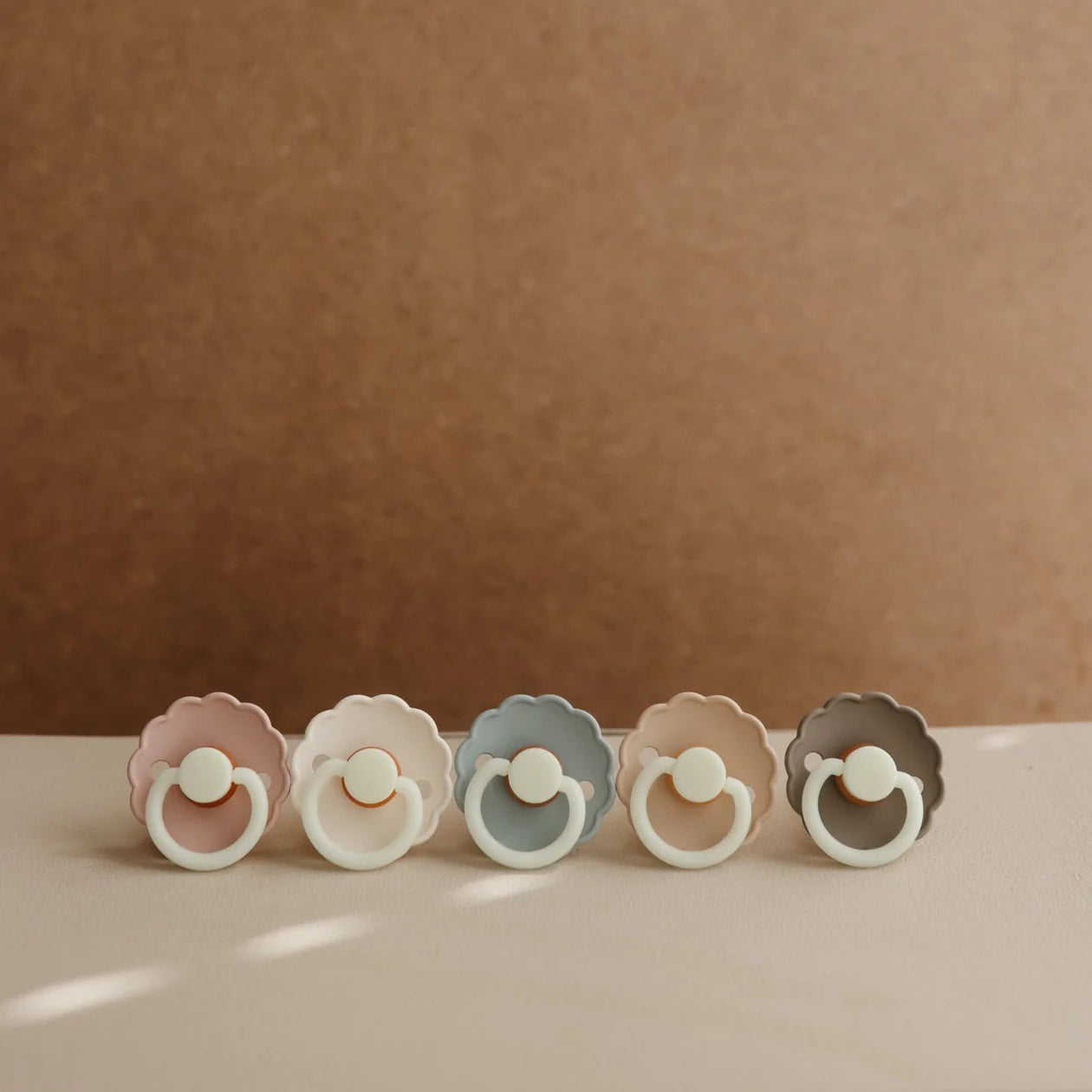 Frigg Daisy Night Silicone Pacifier - Portobello/Croissant (0-6m)